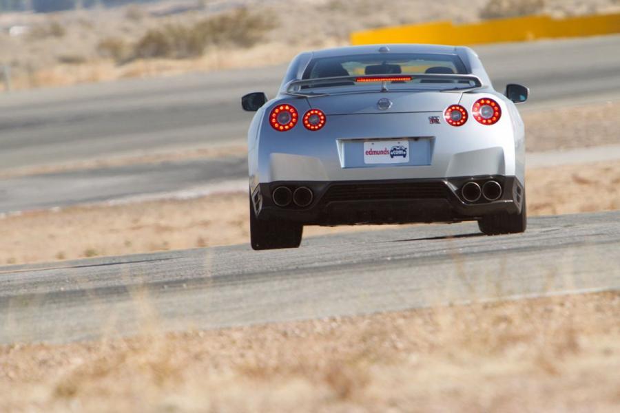  Nissan GT-R Premium 2013 года  (фото 14 из 36)